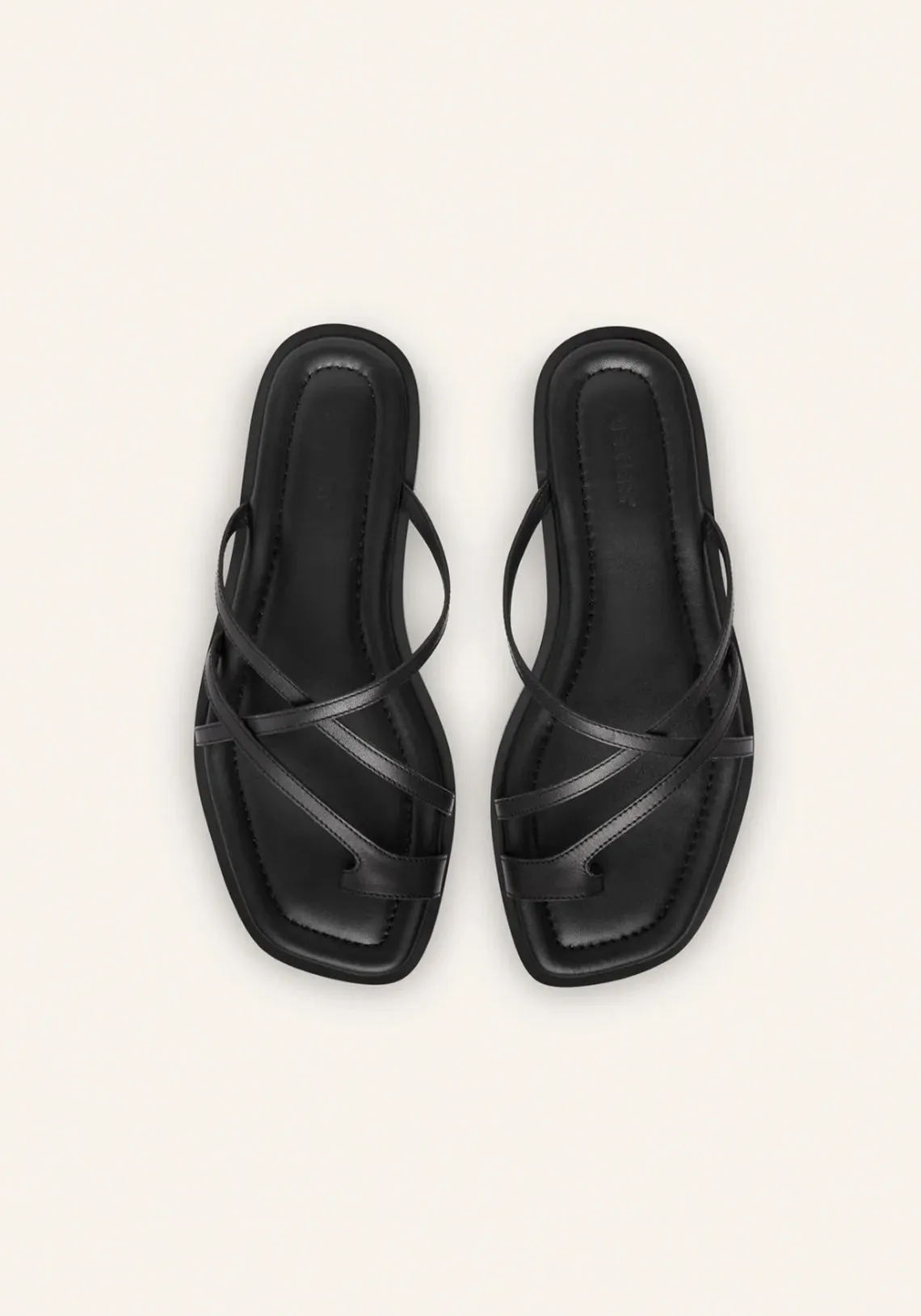 AVERY SANDAL BLACK