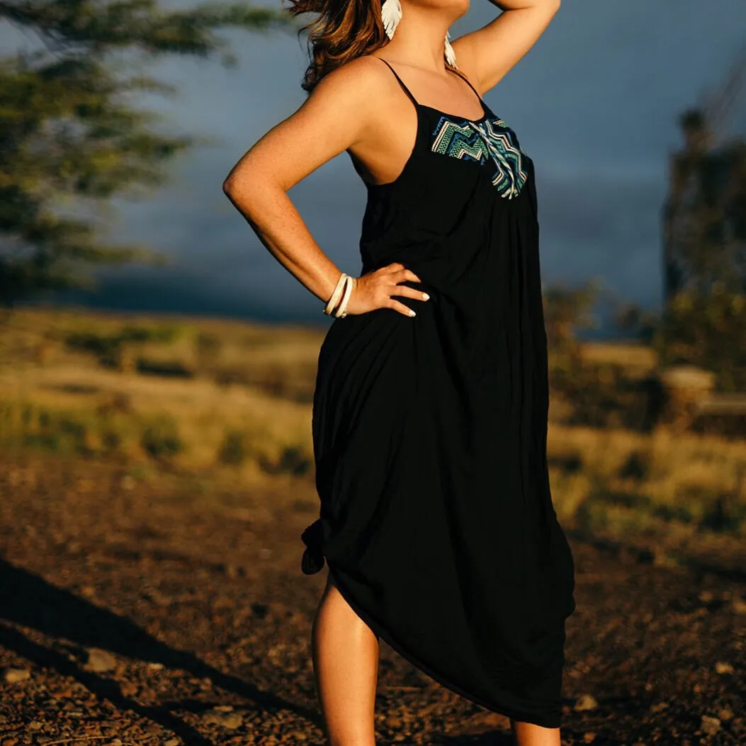 Black Pleated Maxi Dress w/accent