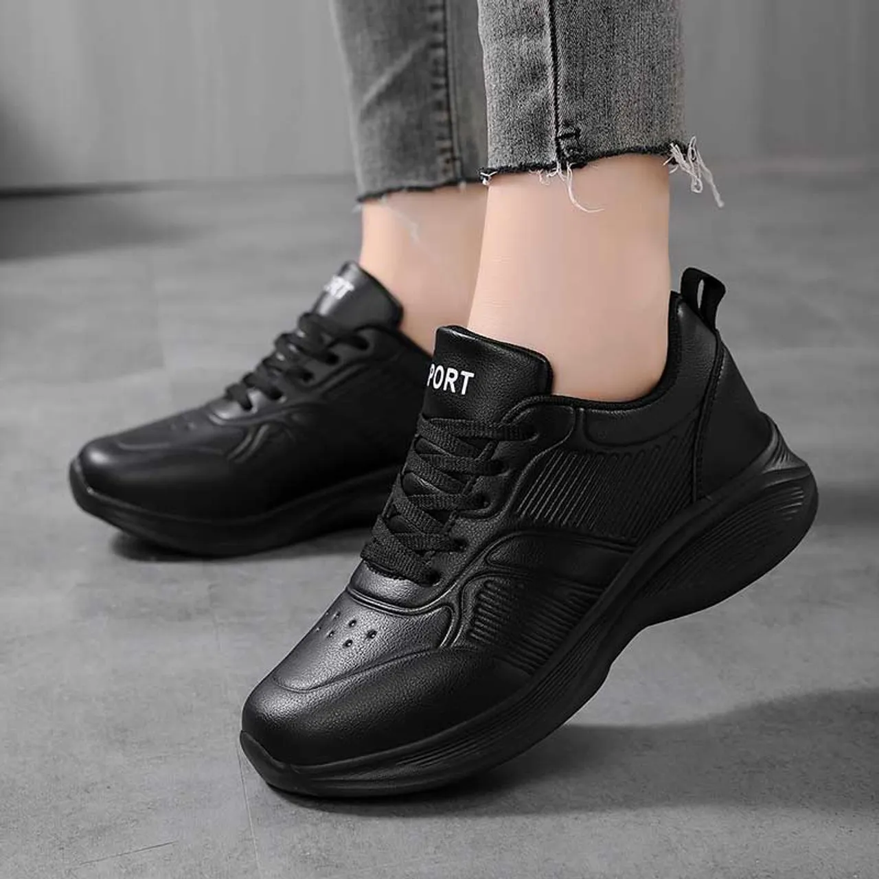 Black stripe accents casual shoe sneaker