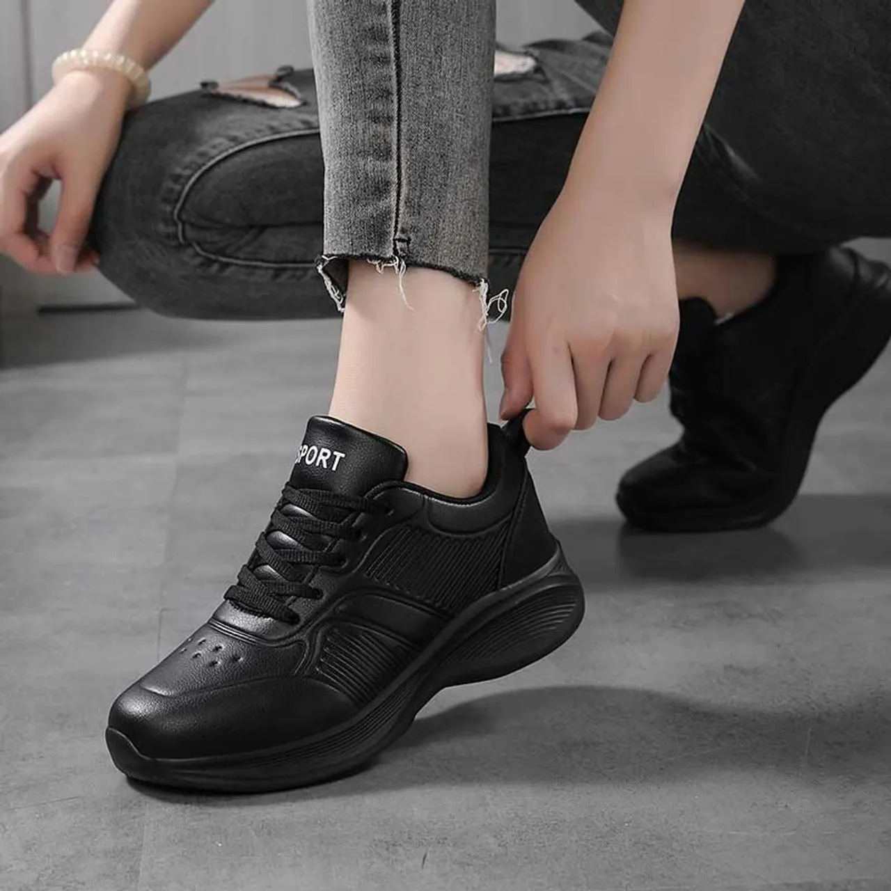 Black stripe accents casual shoe sneaker