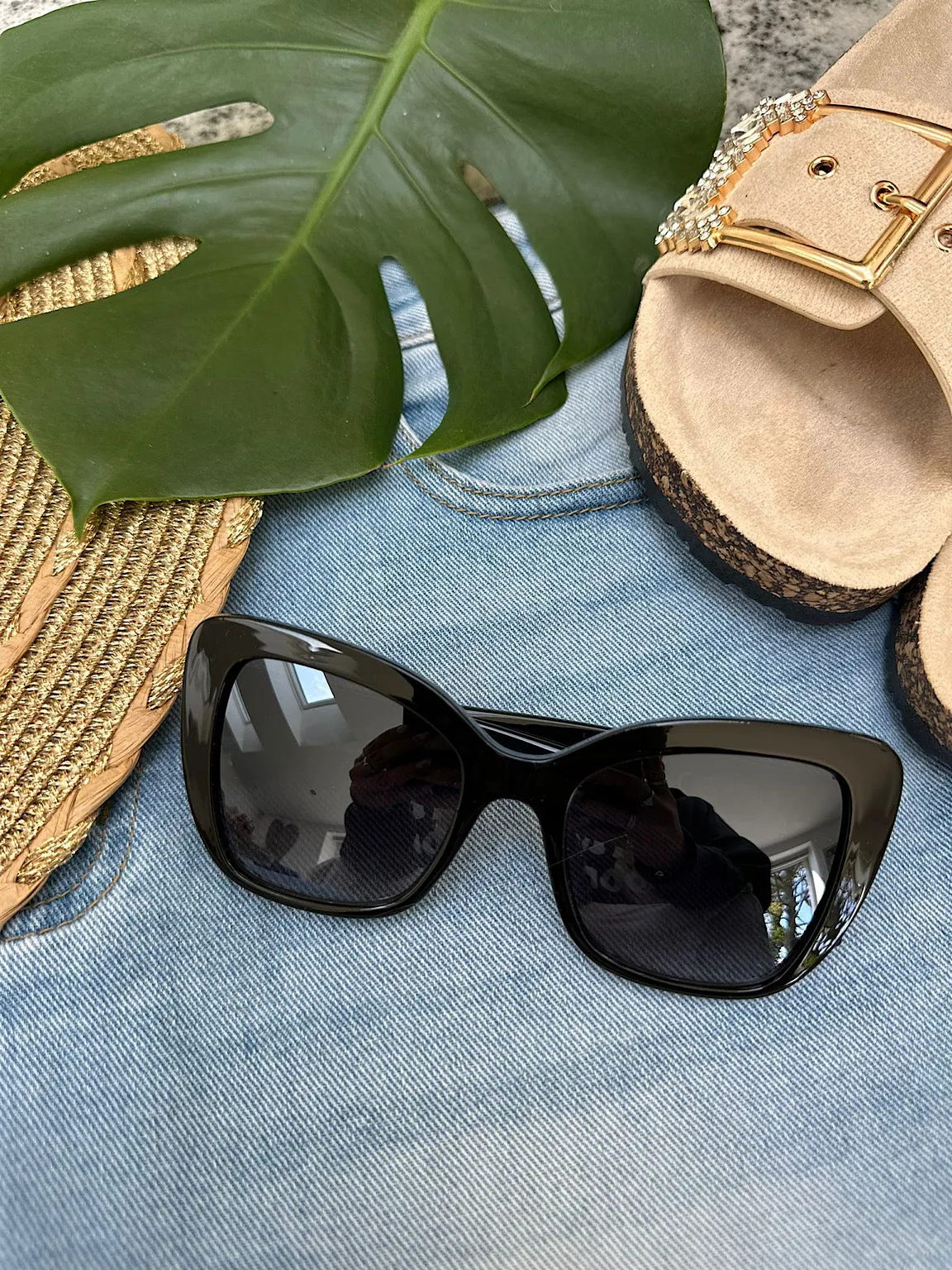 Black Sunglasses Lyra