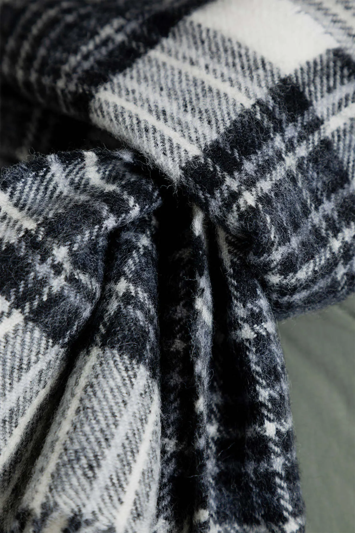 Tartan Scarf - Bowhill Grey