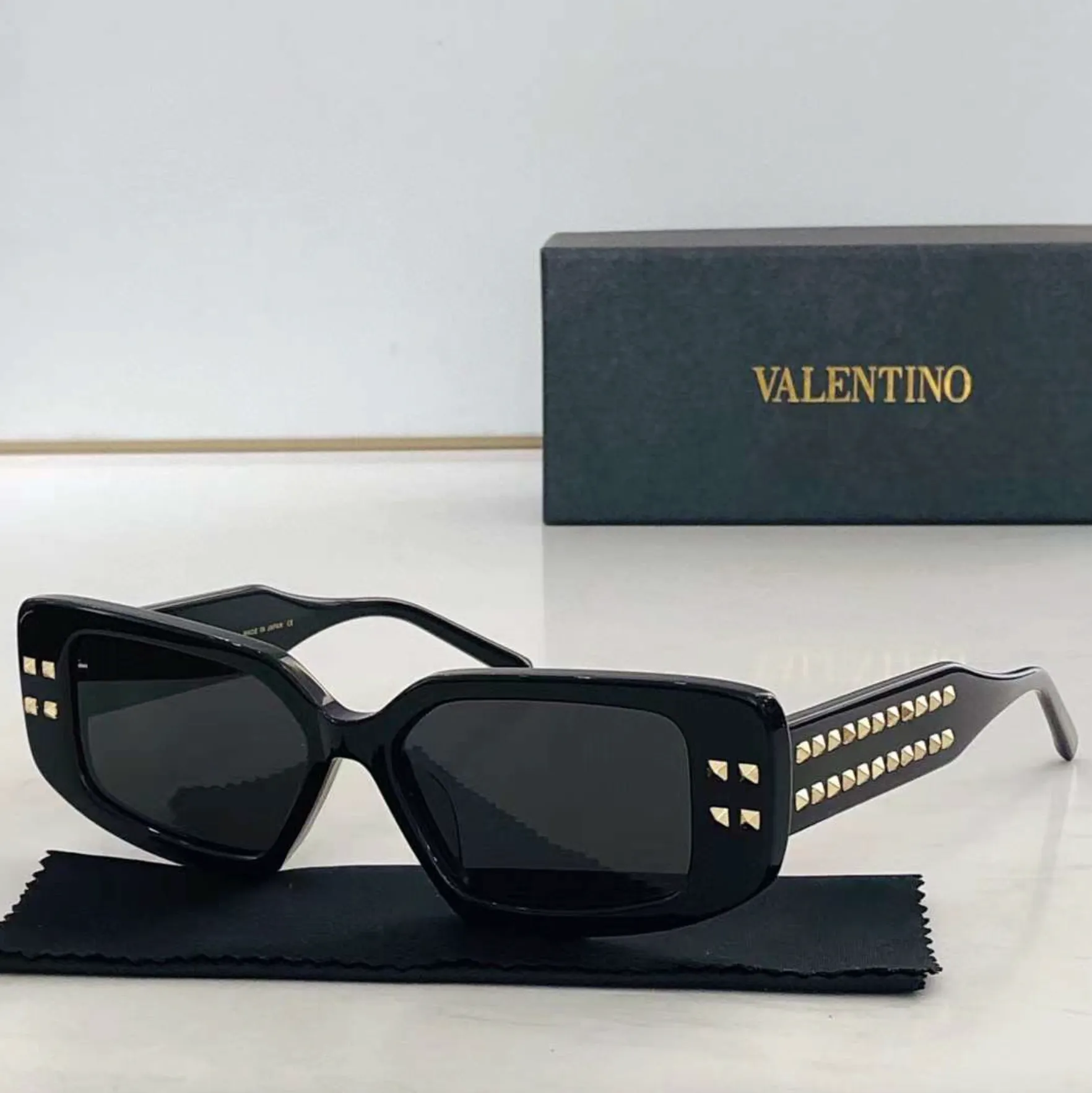 VLS 108A RECTANGULAR ACETATE FRAME SUNGLASSES - BLACK